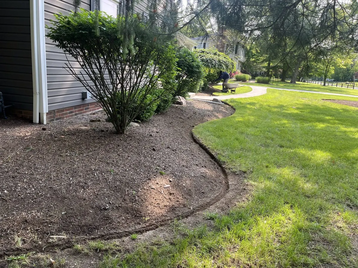 Mulched corner bed install