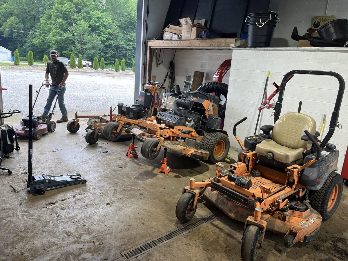 Large yard mowed and edged for the week